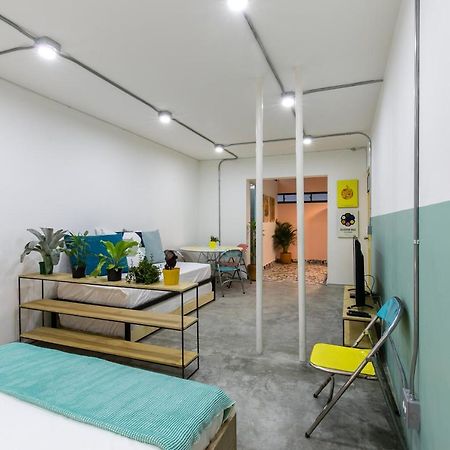 דירות מדיין Casa Manila Calle 12 מראה חיצוני תמונה