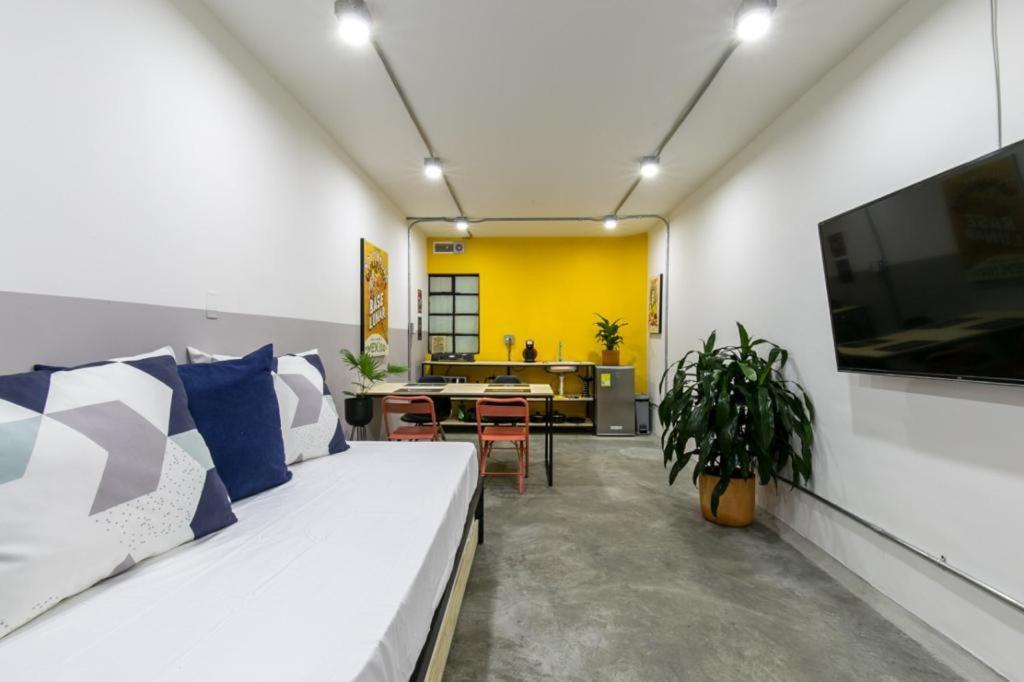 דירות מדיין Casa Manila Calle 12 מראה חיצוני תמונה